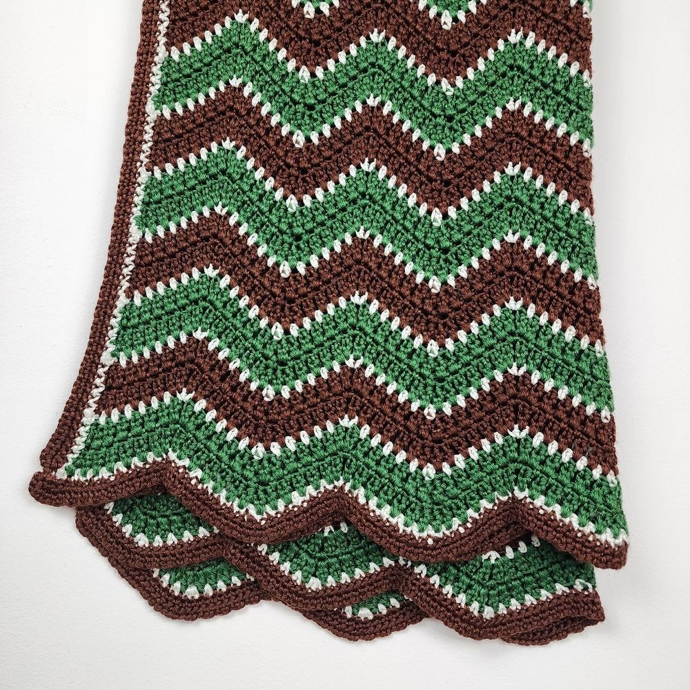 Handmade Crochet Throw Blanket Green Brown White Chevron Zigzag Scalloped Retro - Picture 11 of 16